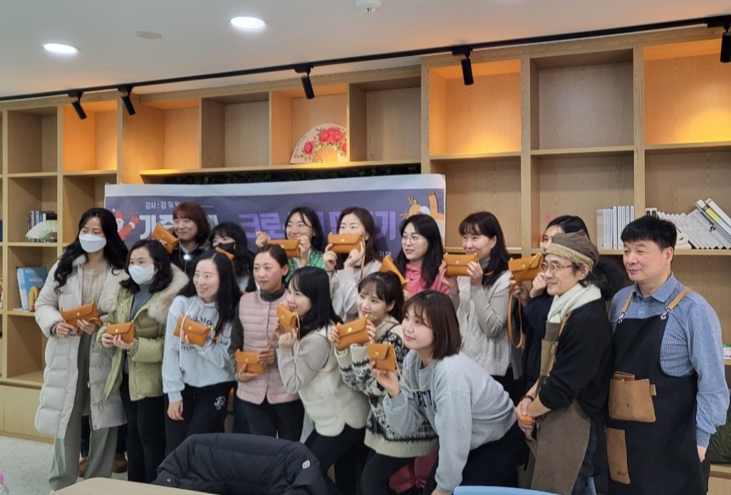 포인방 체험 참가자들의 단체 기념사진